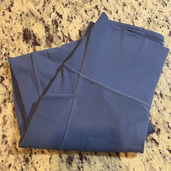 Align High Rise Pant with Pockets 25" Water Drop size 6 - Picture 6 of 7